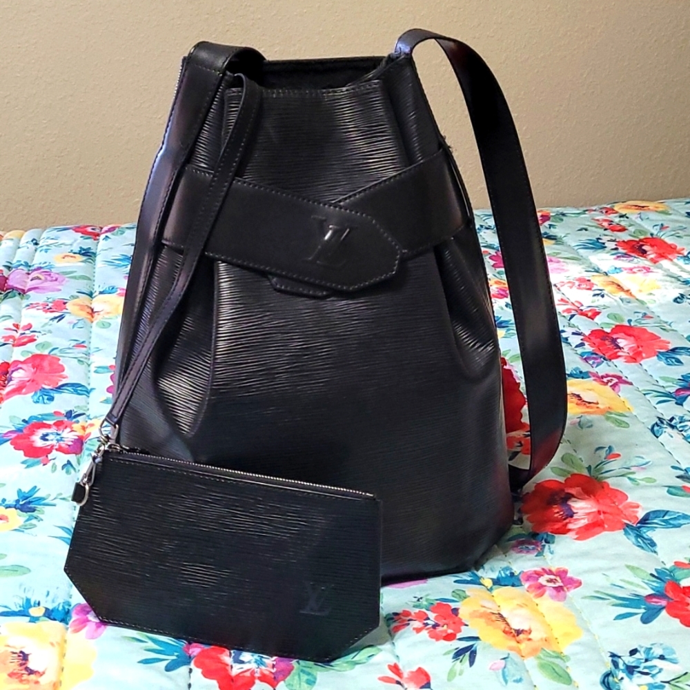 Louis Vuitton  Sac D'EPaule GM with Pouch